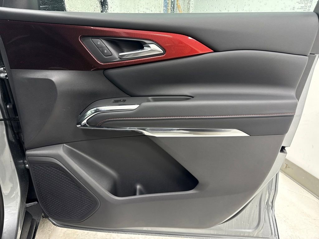 New 2026 Chevrolet Traverse Z71 image 8