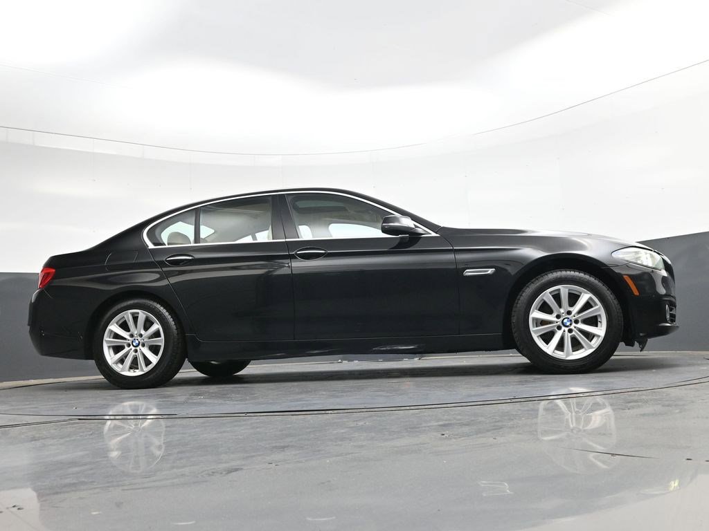 Used 2016 BMW 528i Sedan RWD image 32
