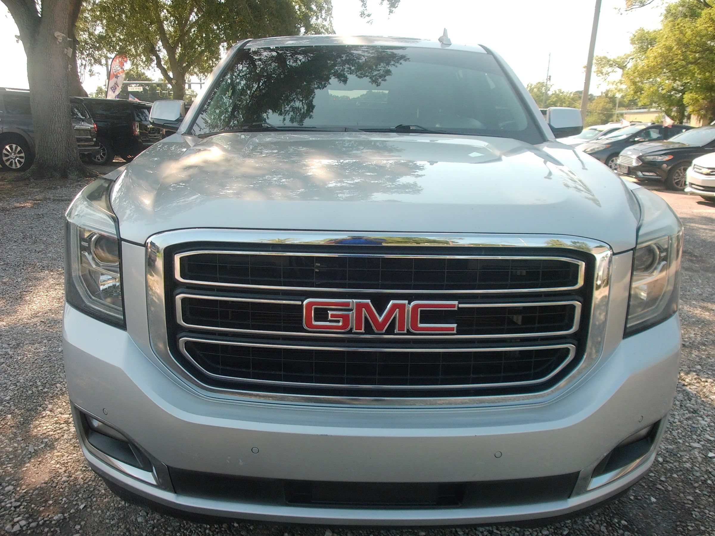 Used 2018 GMC Yukon XL SLE RWD image 2