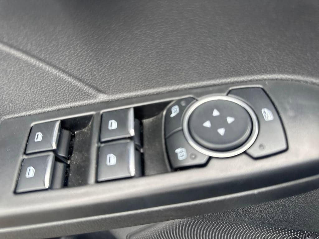 Used 2025 Ford Escape ST-Line image 22
