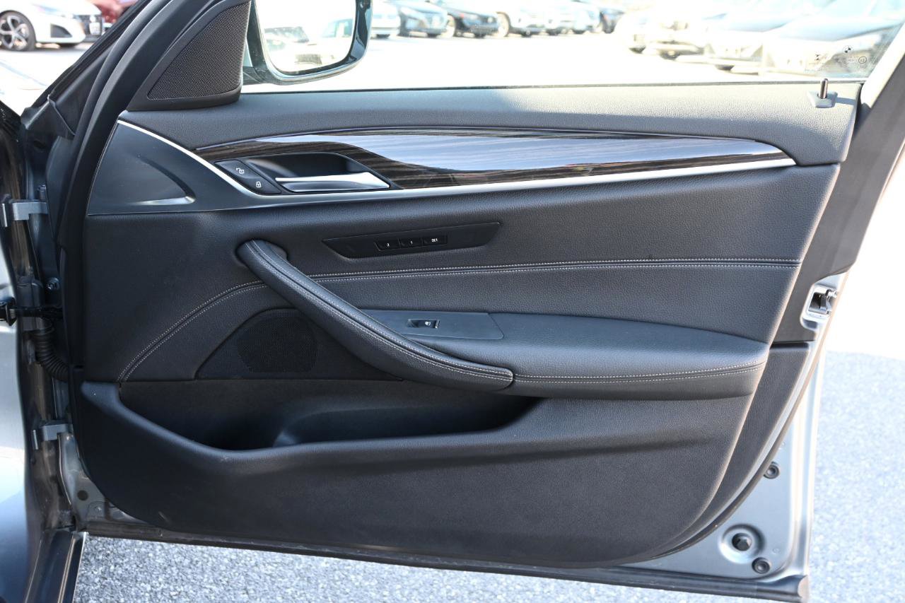 Used 2019 BMW 530i xDrive image 39