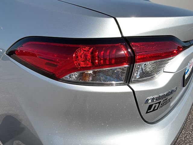 Used 2025 Toyota Corolla LE FWD image 28