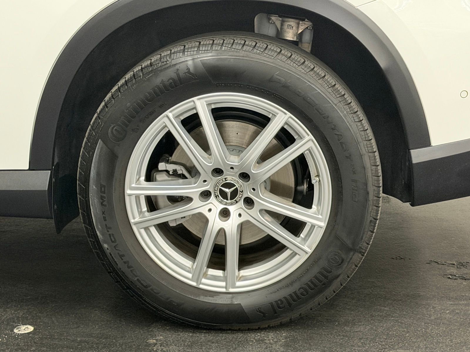 Used 2025 Mercedes-Benz GLC 300 image 17