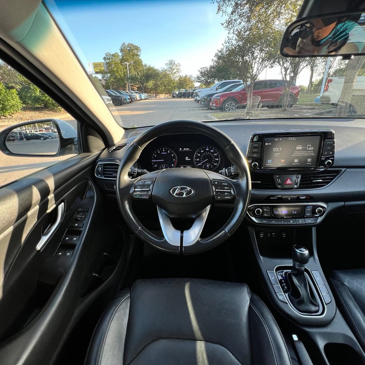 Used 2020 Hyundai Elantra GT w/ Style Package 02 FWD image 11