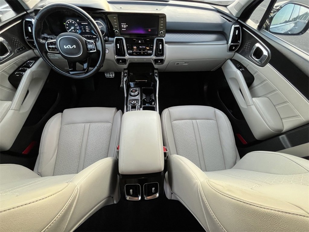 Used 2023 Kia Sorento SX Prestige image 19