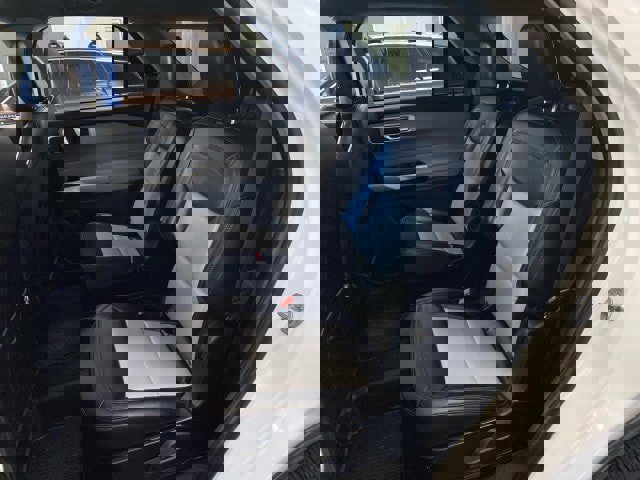 Used 2023 Ford Explorer XLT w/ Equipment Group 202A image 15