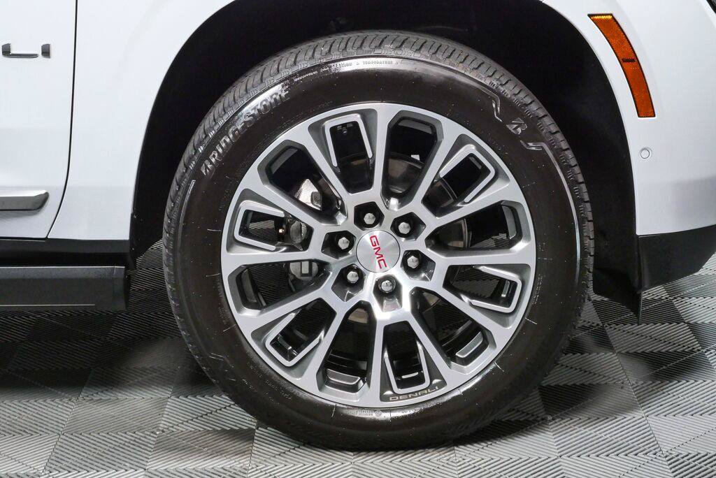 Certified 2026 GMC Yukon Denali w/ Sun & Power Step Package AWD/4WD image 36