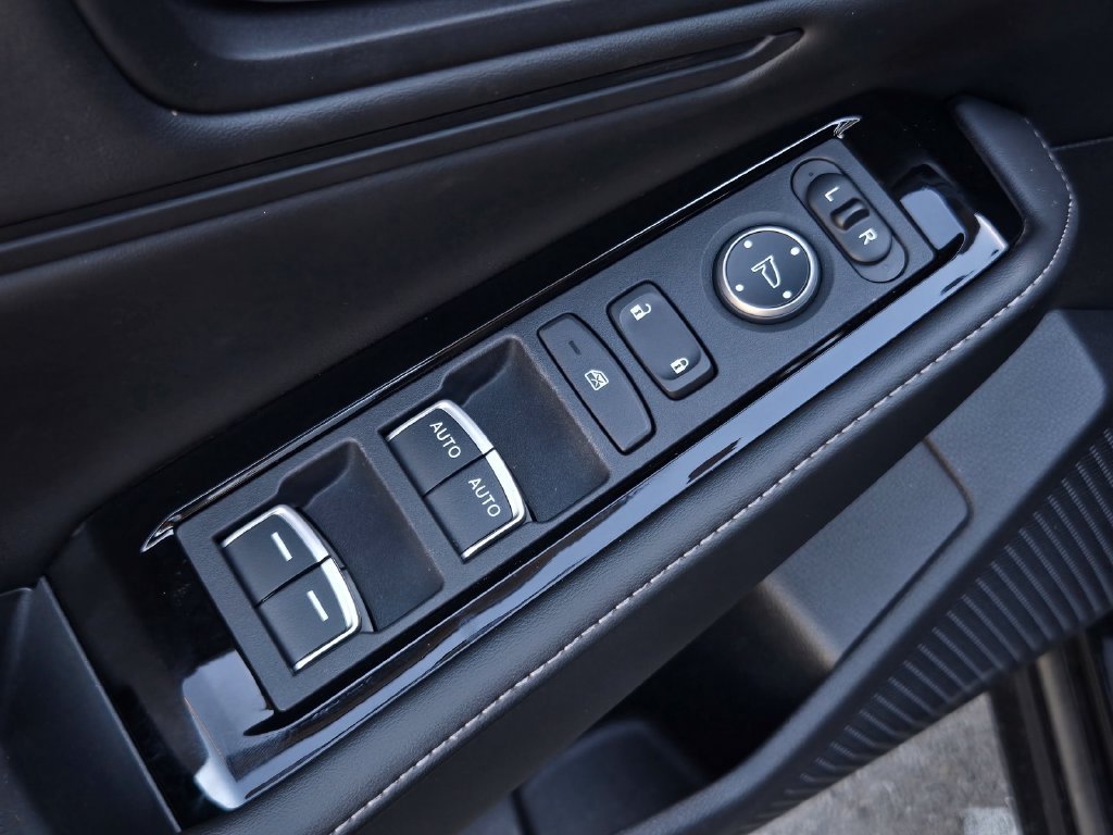 Used 2023 Honda Accord Touring image 12