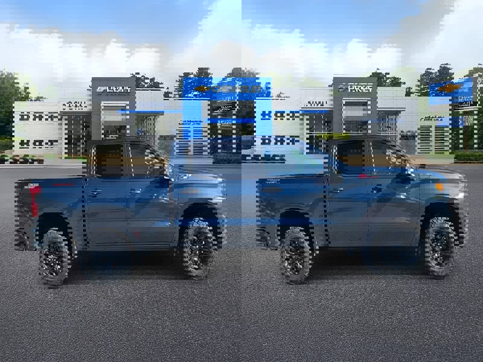 Used 2020 Chevrolet Silverado 1500 Custom Trail Boss w/ Custom Convenience Package image 3