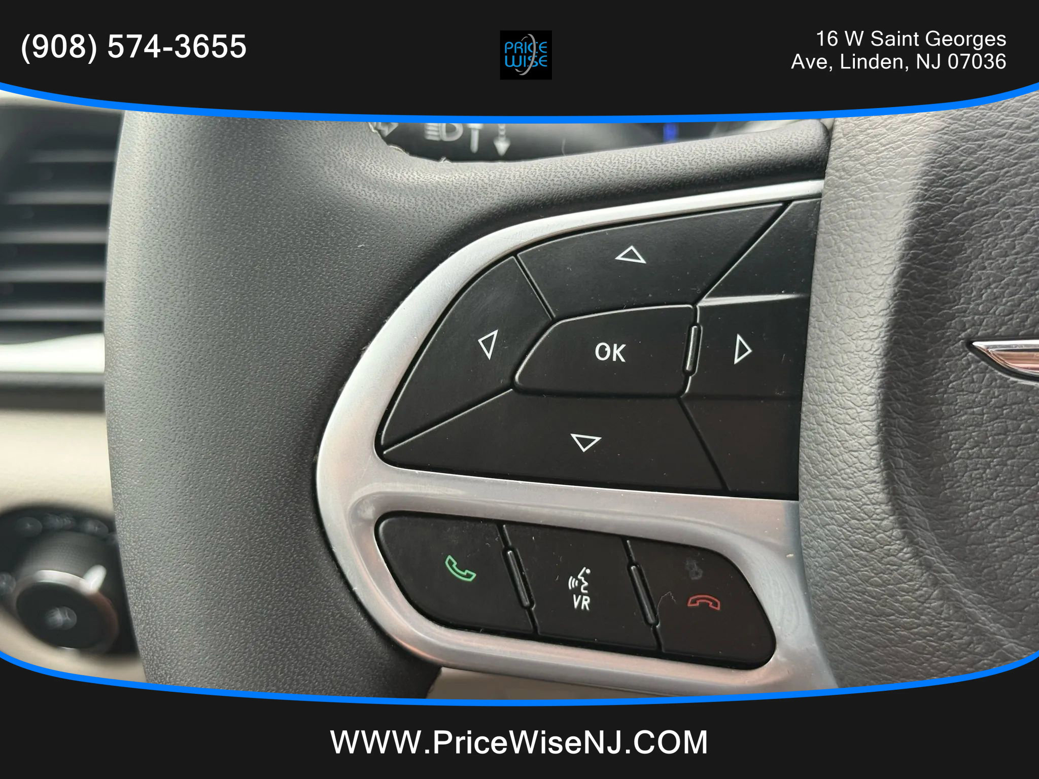 Used 2022 Chrysler Pacifica Touring-L image 12
