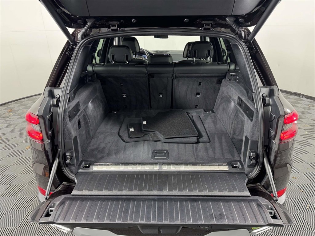 Used 2023 BMW X5 xDrive45e w/ Executive Package image 14