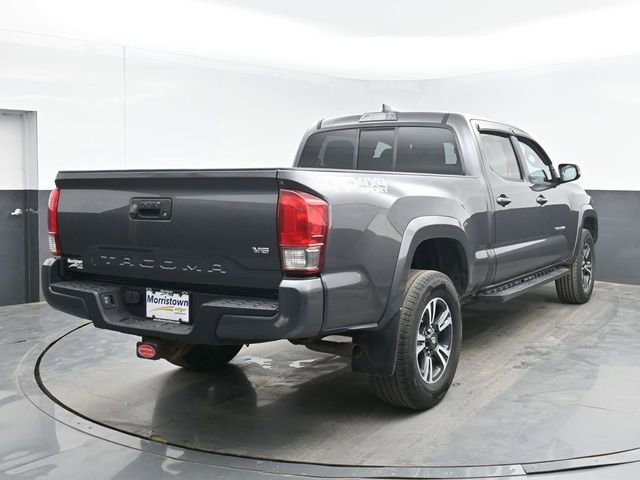 Used 2016 Toyota Tacoma TRD Sport AWD/4WD image 14