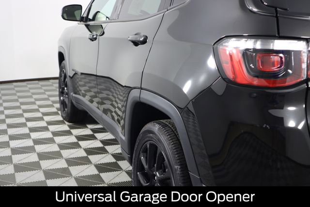 Used 2024 Jeep Compass Latitude w/ Convenience Group AWD/4WD image 27