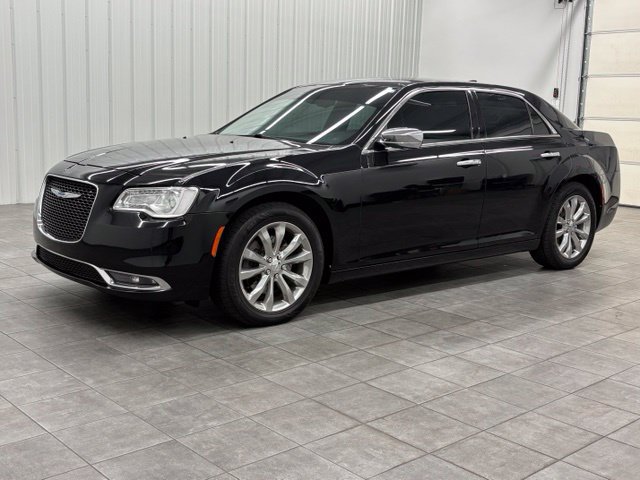 Used 2018 Chrysler 300 Limited AWD/4WD image 5