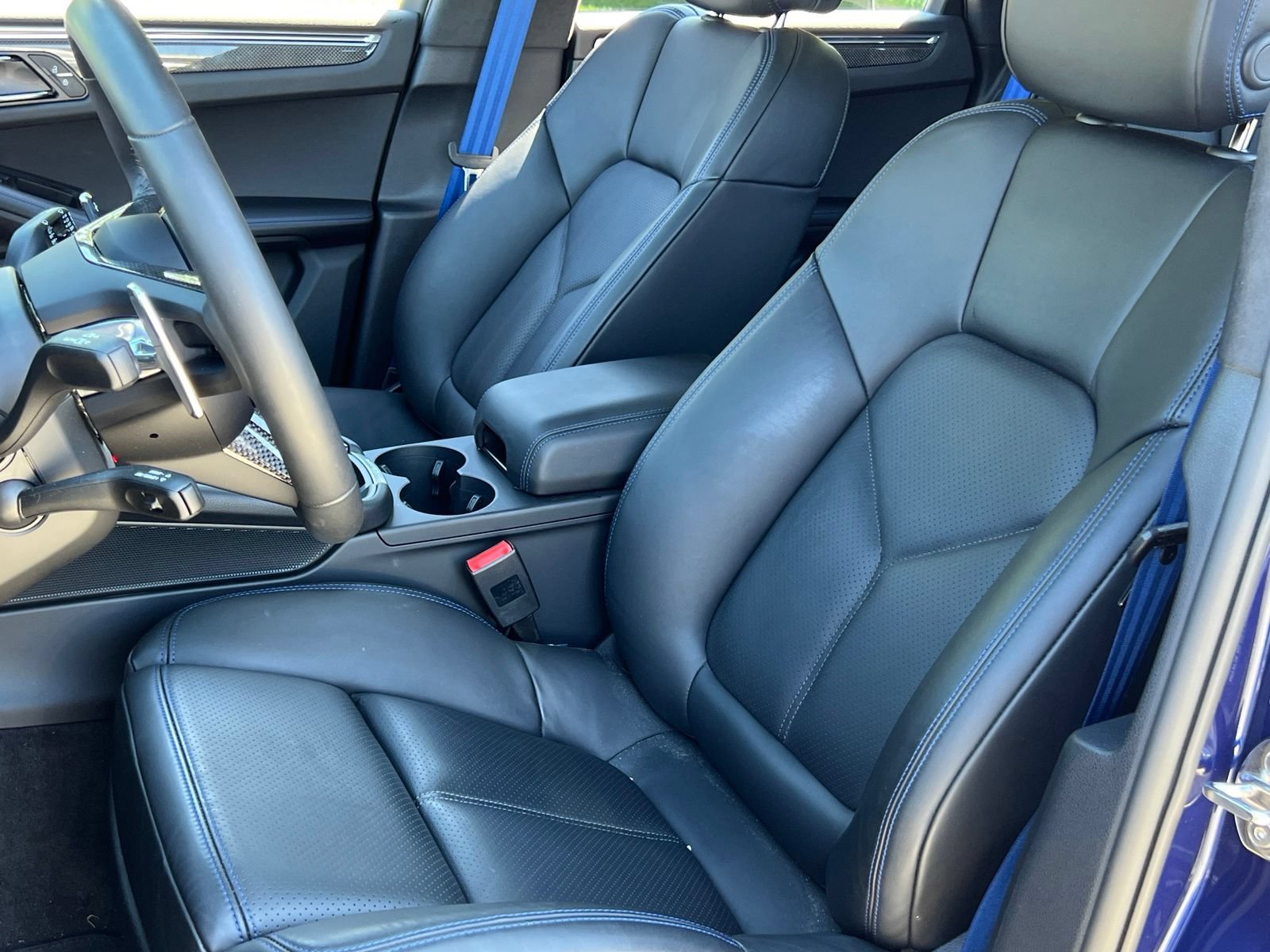 Certified 2026 Porsche Macan GTS AWD/4WD image 5