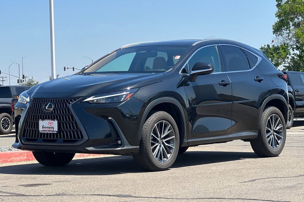 Used 2023 Lexus NX 350h AWD w/ Towing Package (2000 Lbs) image 10