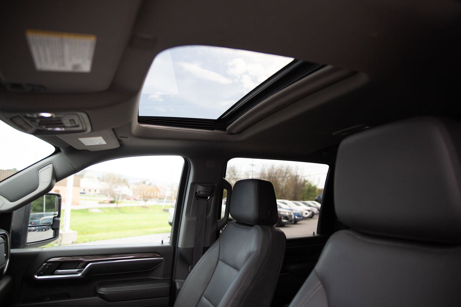 Certified 2024 Chevrolet Silverado 2500 LTZ w/ LTZ Convenience Package image 21