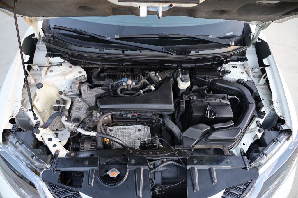 Used 2014 Nissan Rogue SV image 27