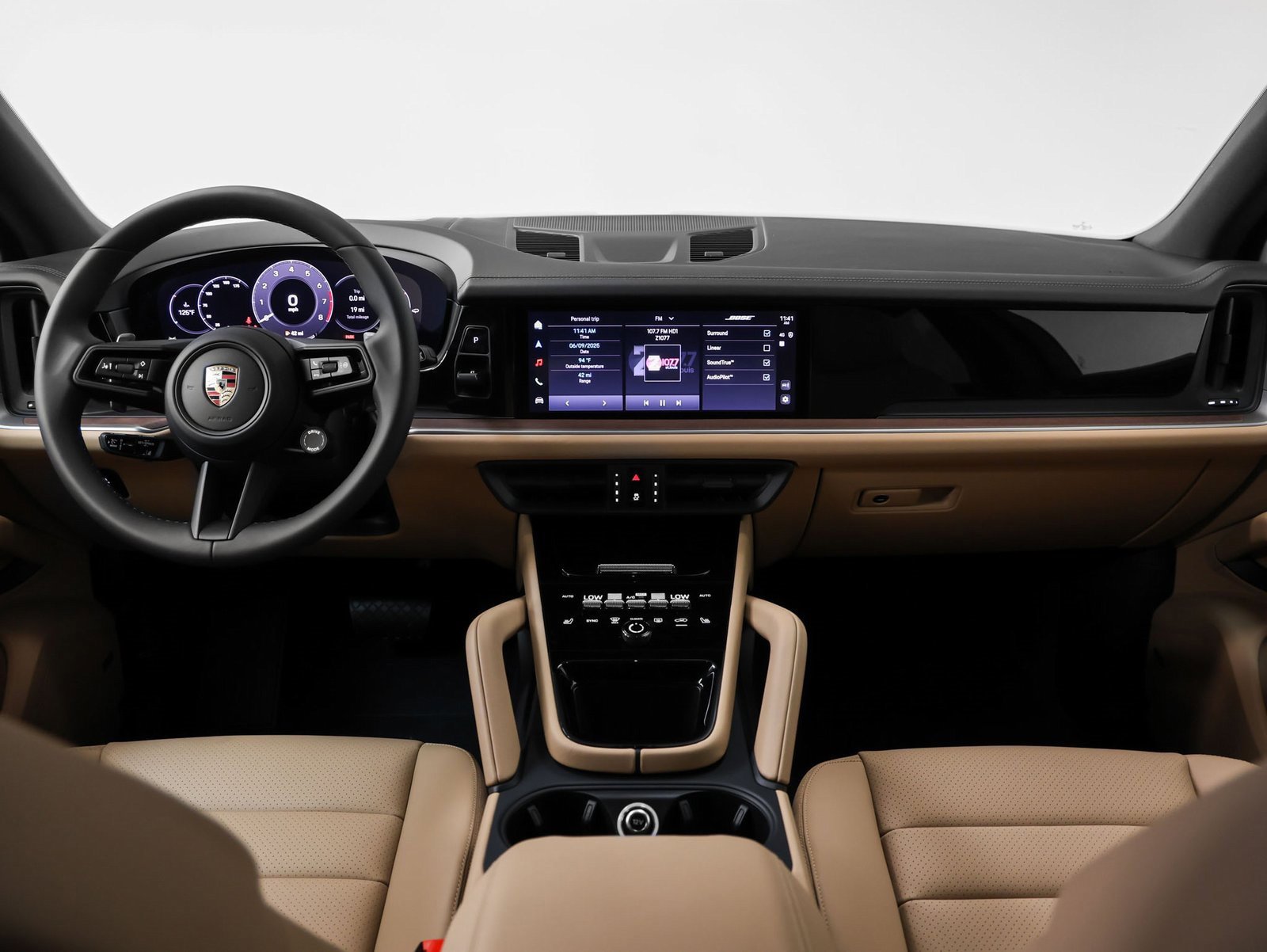 Used 2025 Porsche Cayenne image 27