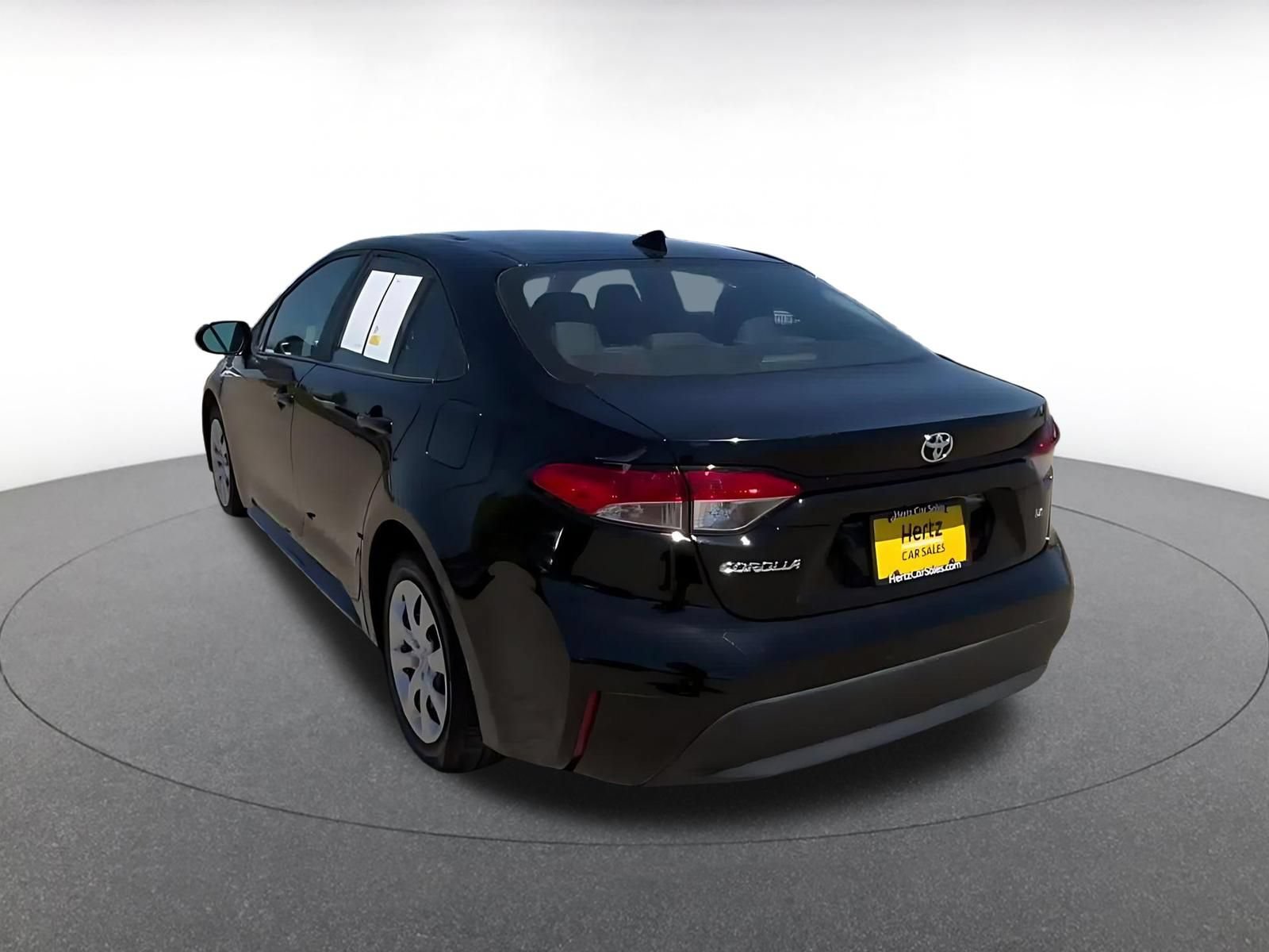 Used 2025 Toyota Corolla LE FWD image 9
