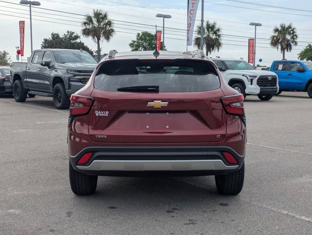 Used 2025 Chevrolet Trax LT image 4