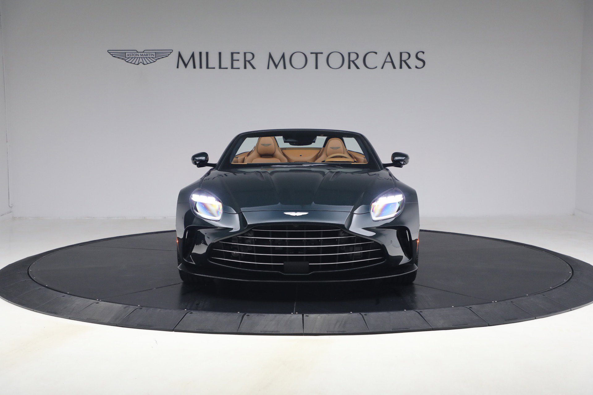 New 2026 Aston Martin V8 Vantage Roadster image 11