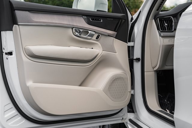 New 2026 Volvo XC90 B6 Ultra image 34