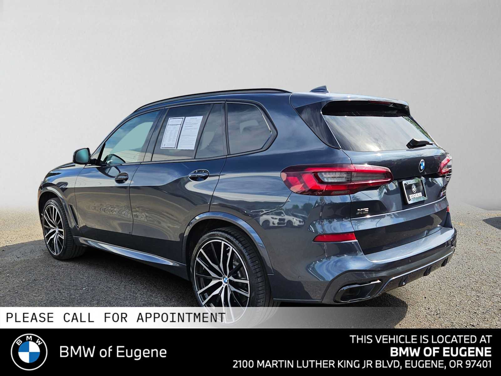 Used 2022 BMW X5 M50i w/ Premium Package AWD/4WD image 5
