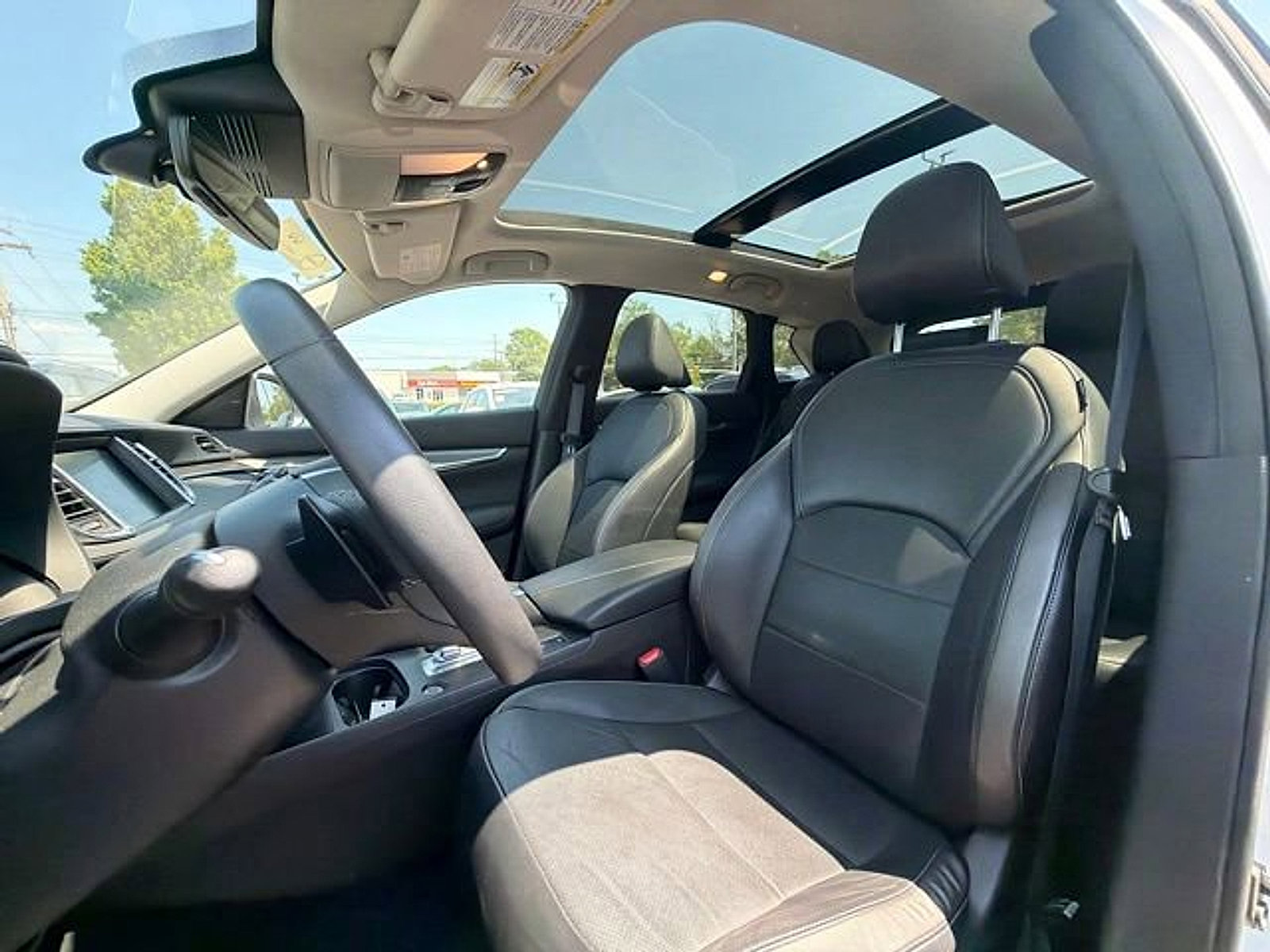 Used 2023 INFINITI QX50 Luxe w/ Cargo Package AWD/4WD image 19