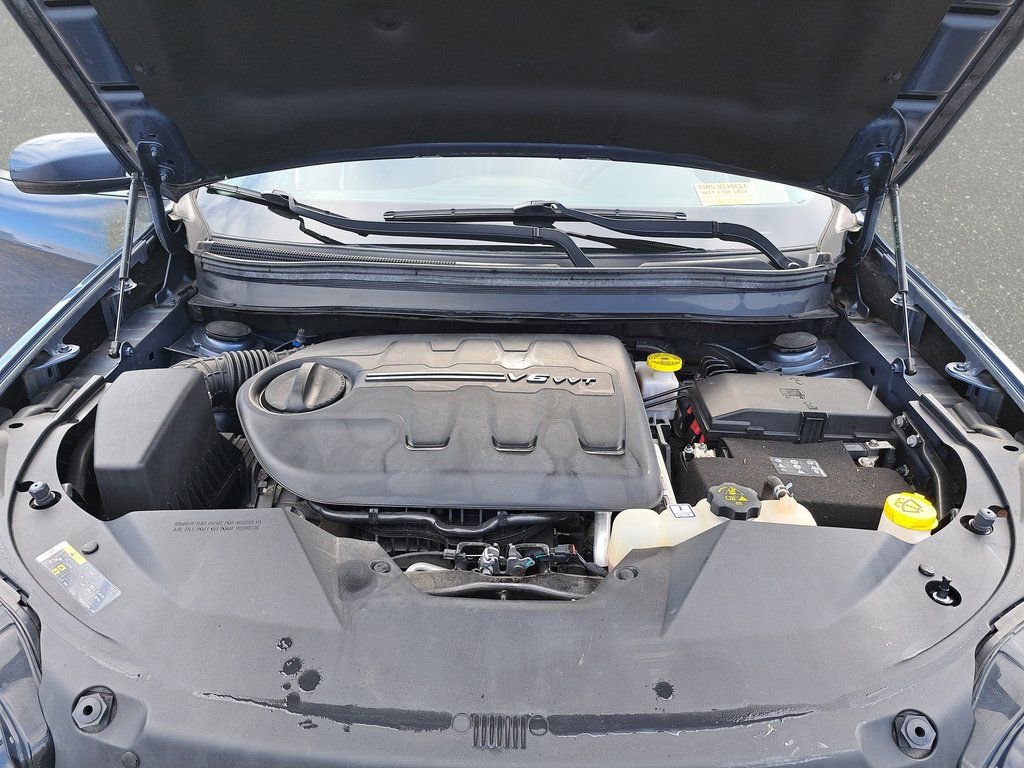 Used 2020 Jeep Cherokee Limited image 32