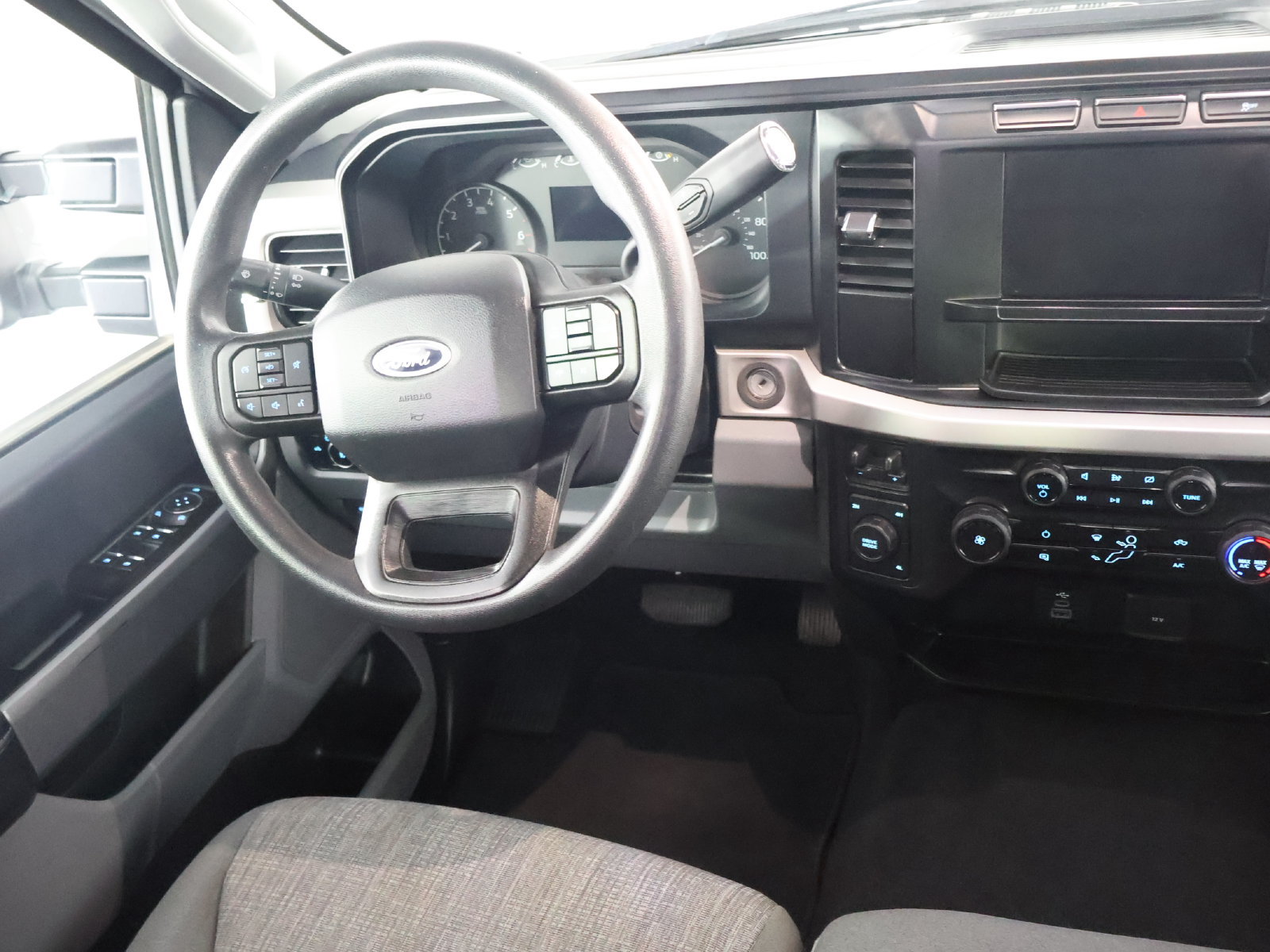 Used 2024 Ford F250 XLT AWD/4WD image 31