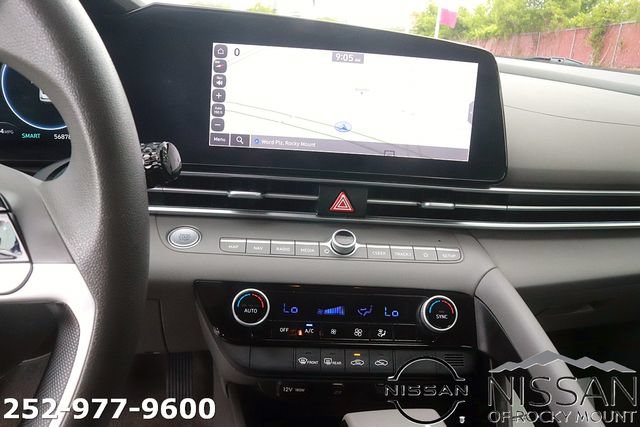 Used 2024 Hyundai Elantra SEL FWD image 16