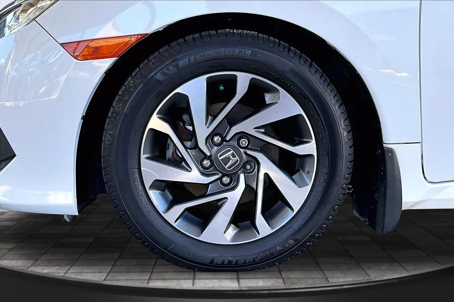 Used 2017 Honda Civic EX image 31