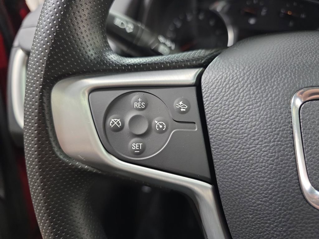 Used 2024 GMC Terrain SLE w/ Driver Convenience Package image 17