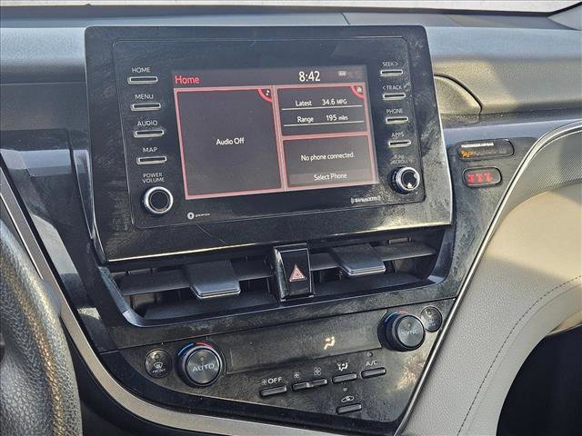Used 2022 Toyota Camry LE image 14