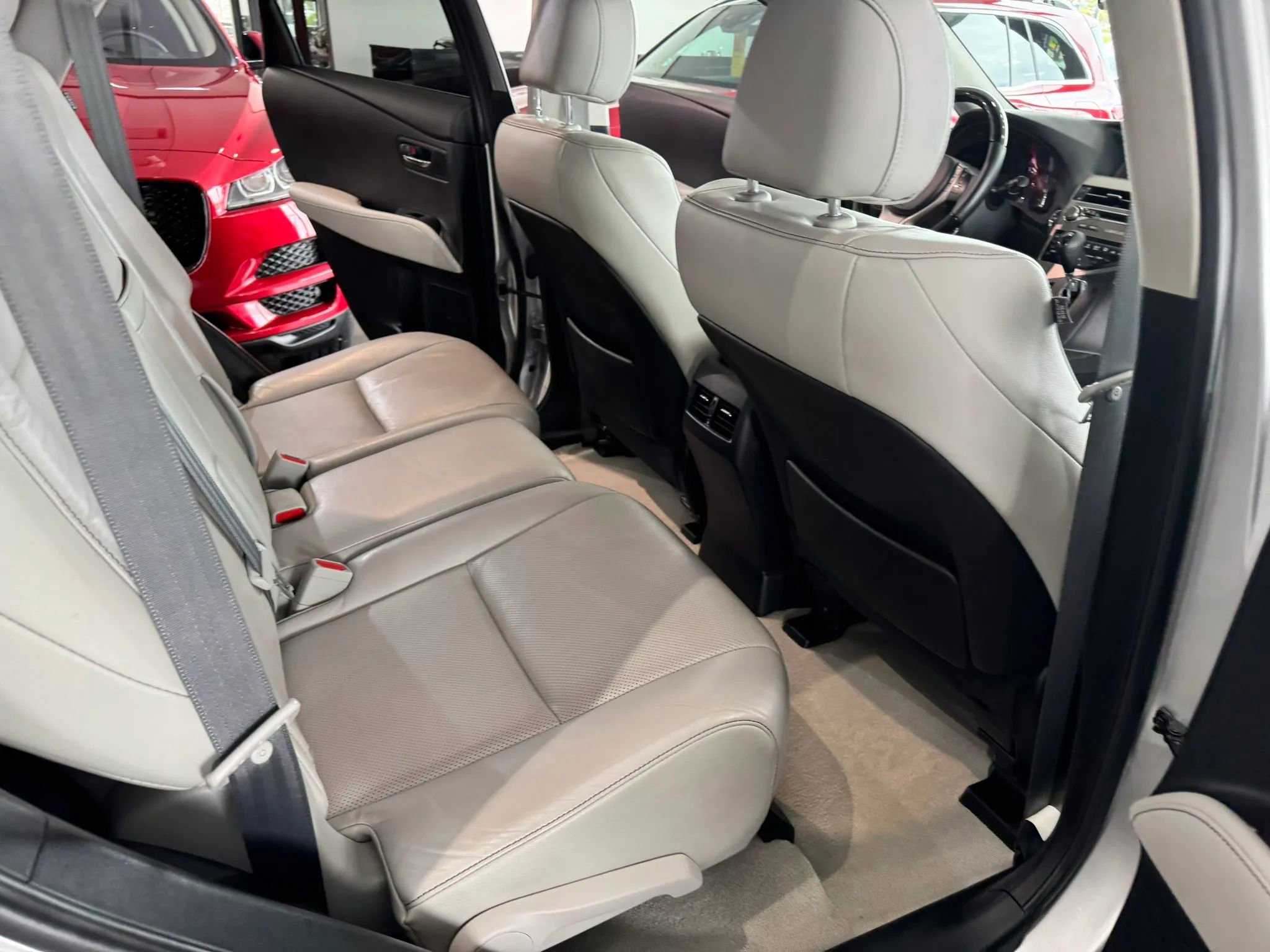 Used 2015 Lexus RX 450h AWD image 16