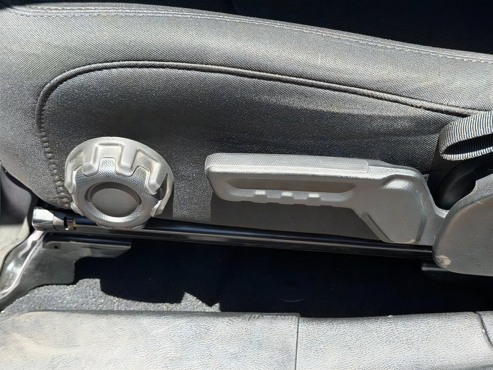 Used 2021 Jeep Gladiator Sport AWD/4WD image 16