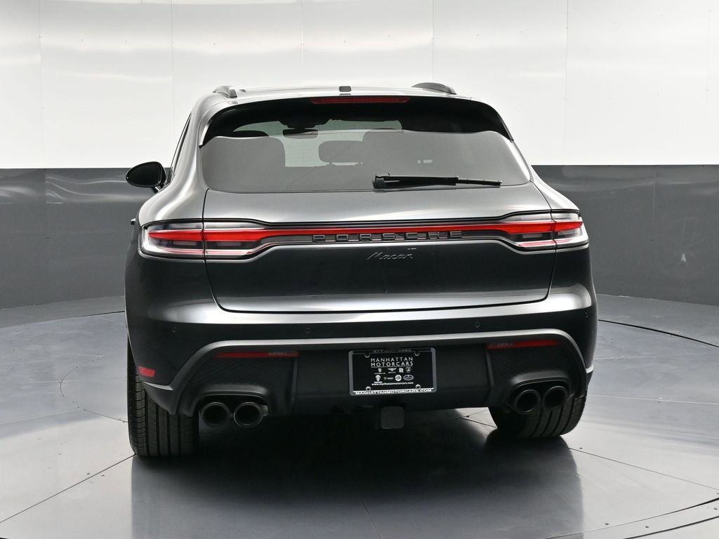 Certified 2025 Porsche Macan image 7