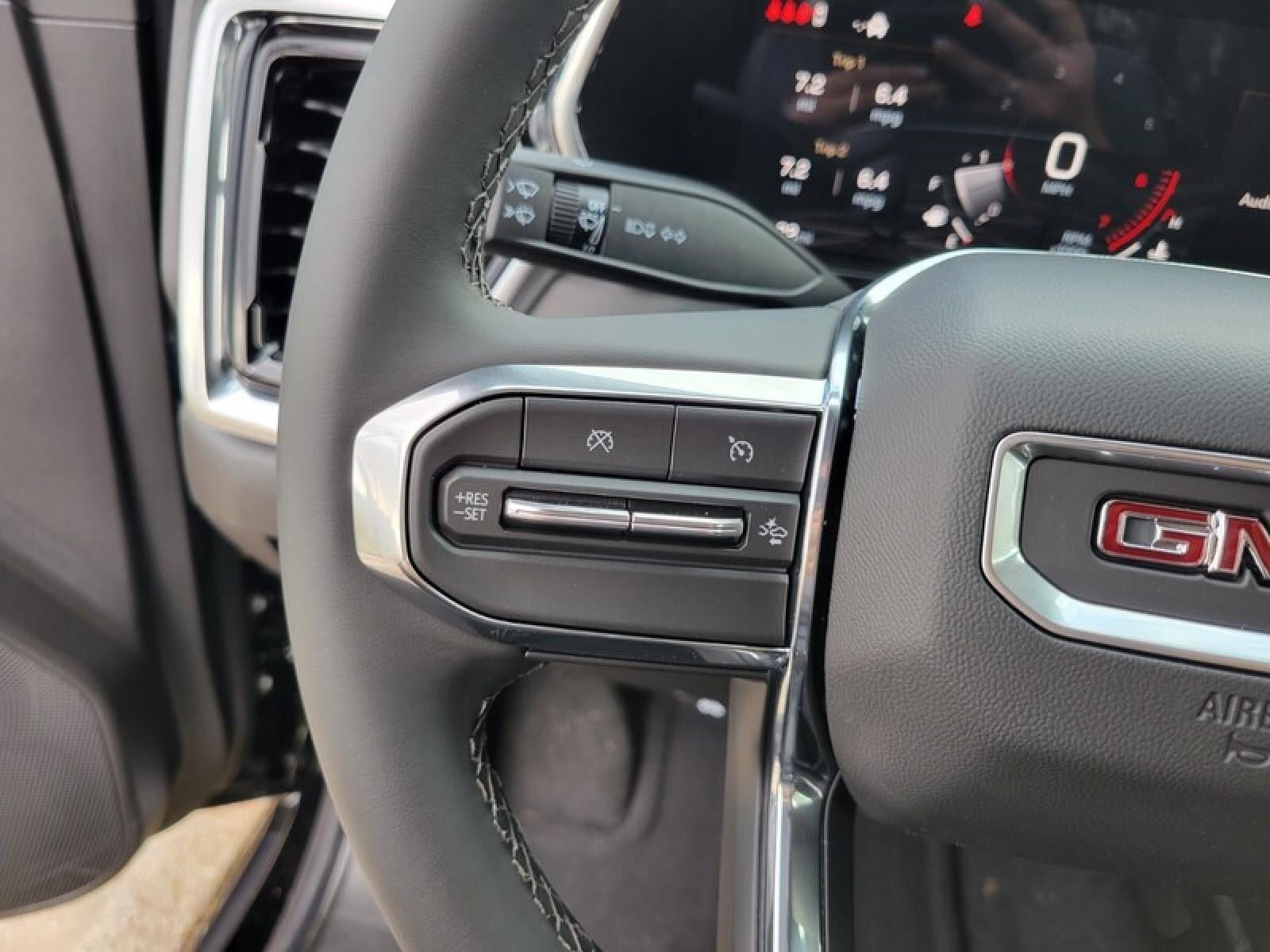 New 2026 GMC Canyon Elevation w/ Convenience Package RWD image 17