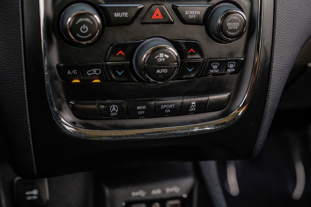 Used 2018 Dodge Durango SXT w/ 3rd Row Seating Group RWD image 29