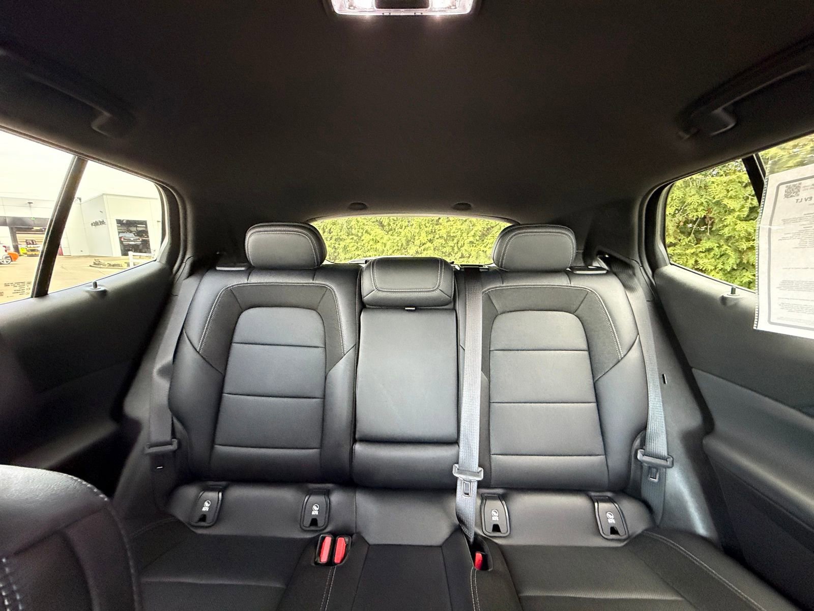 Used 2025 Chevrolet Equinox EV LT w/ Convenience Package FWD image 3