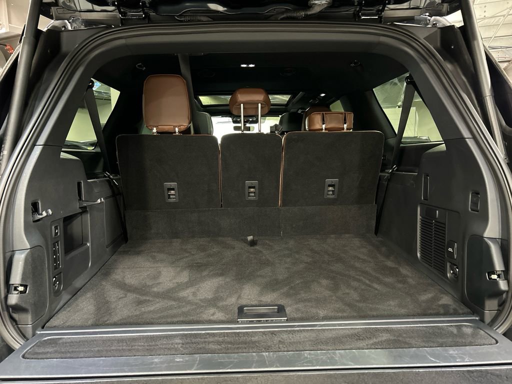 Used 2026 Lincoln Navigator L Reserve AWD/4WD image 28
