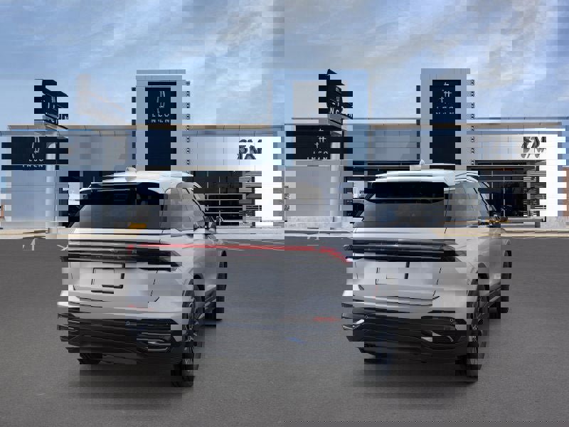 New 2026 Lincoln Nautilus Premier image 8