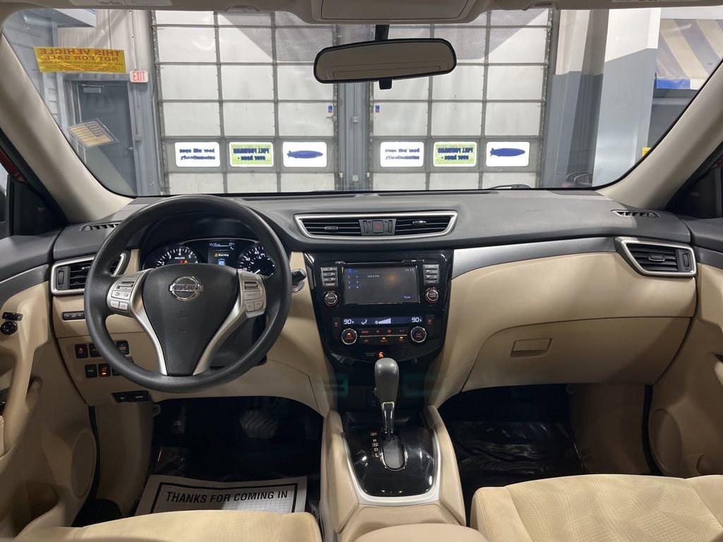 Used 2016 Nissan Rogue SV w/ SV Premium Package image 34