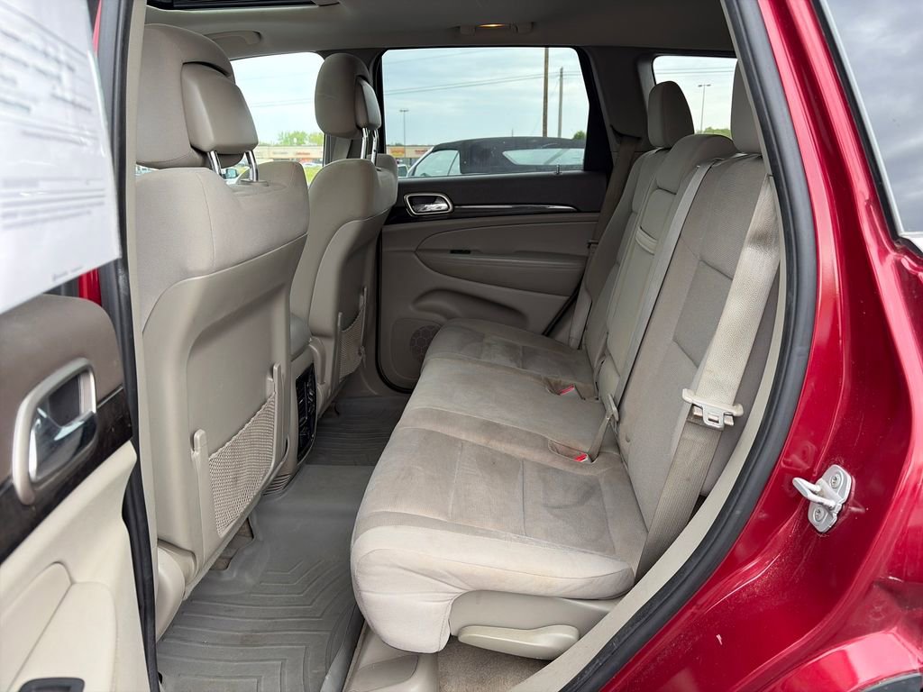 Used 2013 Jeep Grand Cherokee Laredo w/ Laredo E Group AWD/4WD image 26