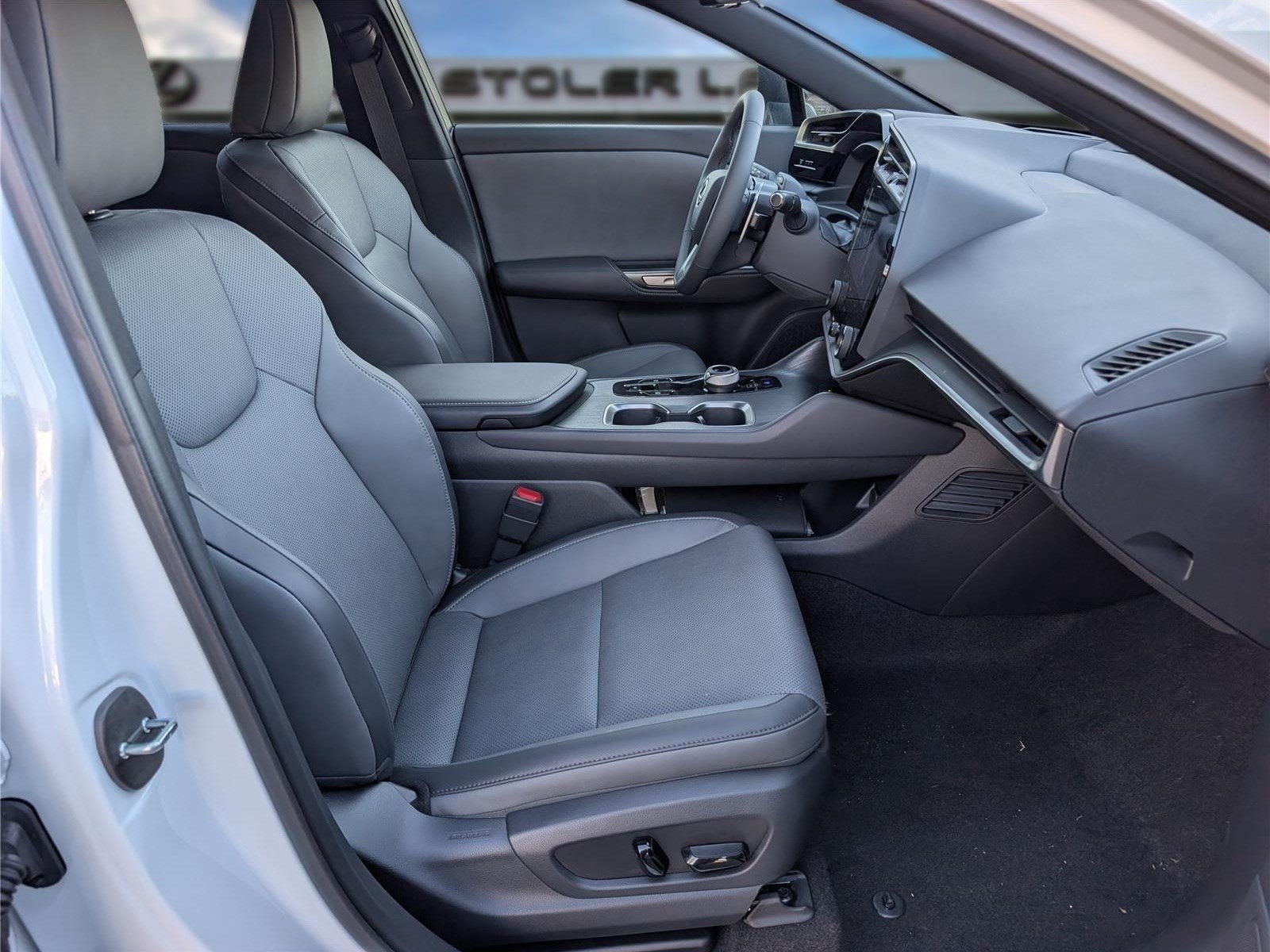 New 2026 Lexus RZ 450e AWD w/ Technology Package image 7