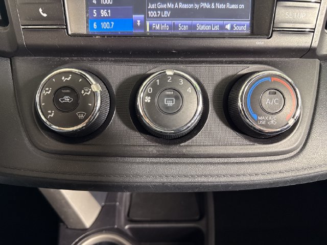 Used 2018 Toyota RAV4 LE w/ All Weather Liner Package AWD/4WD image 30