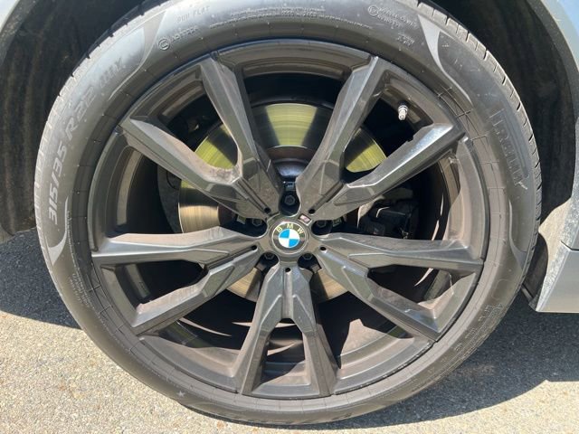Used 2023 BMW X7 M60i w/ Executive Package image 7