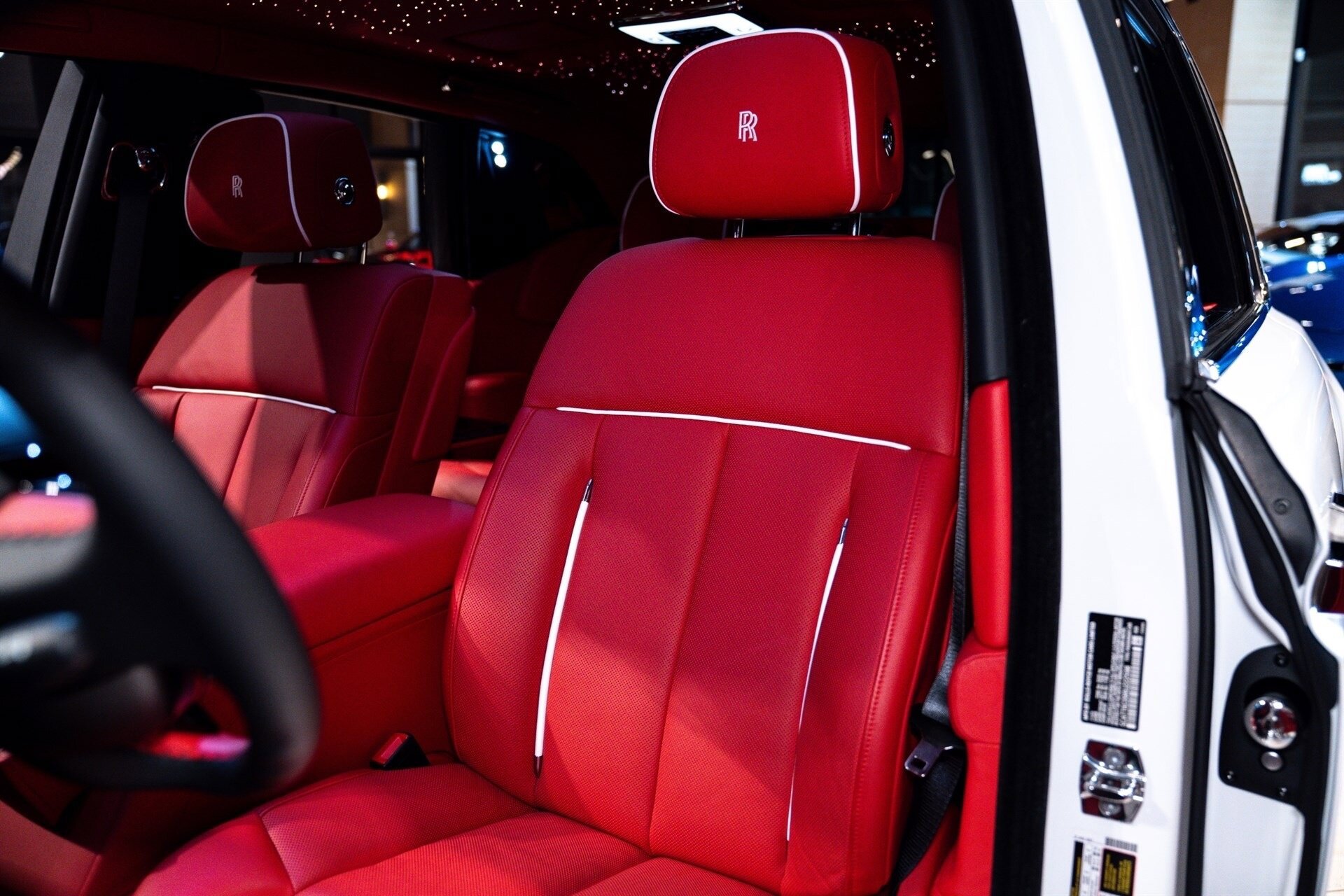 Used 2024 Rolls-Royce Phantom Sedan RWD image 7