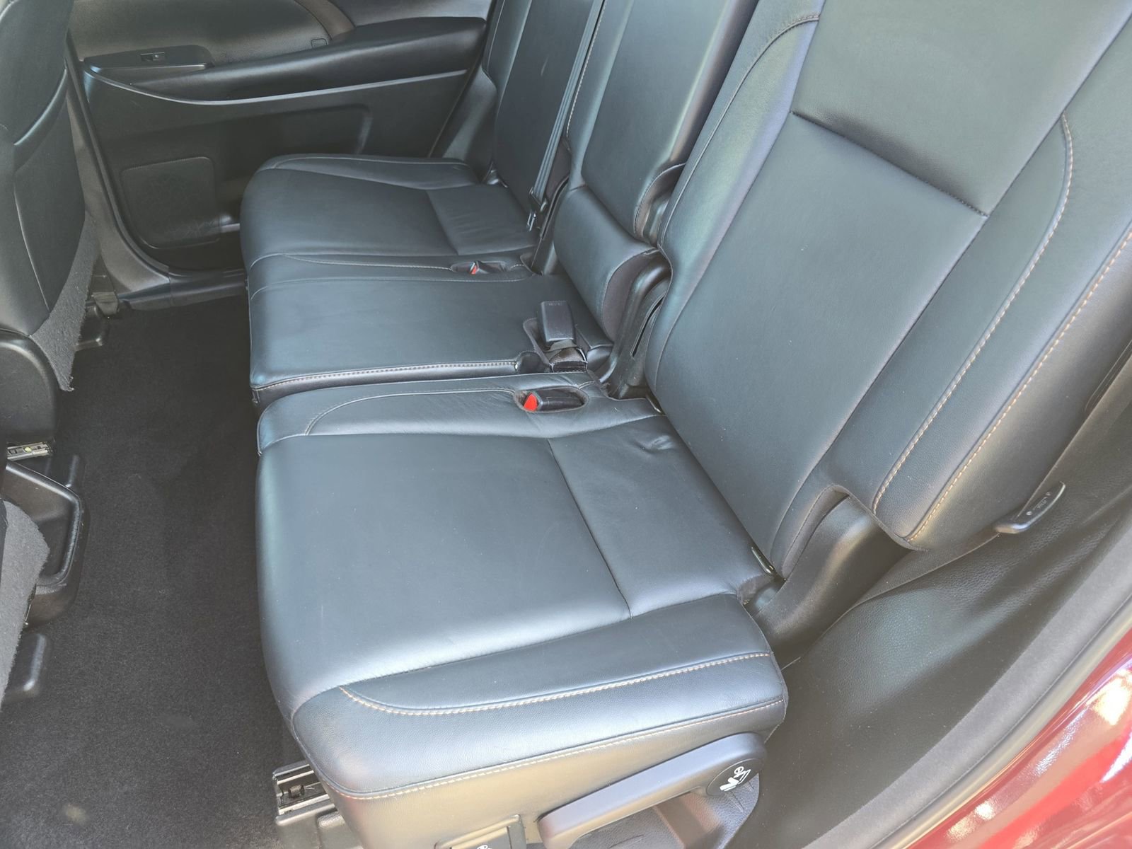 Used 2018 Toyota Highlander XLE image 20